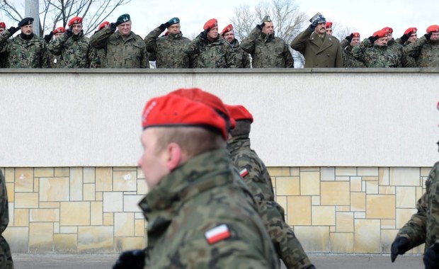 "Czerwone berety" w ogniu walki o pamięć historyczną