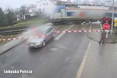 Czerwone światło, opuszczony szlaban, a mimo to wjechał na przejazd [FILM]