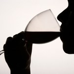 Czerwone wino chroni zęby i dziąsła