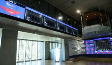 Czerwono na warszawskiej giełdzie. Banki ciągną w dół indeks WIG20