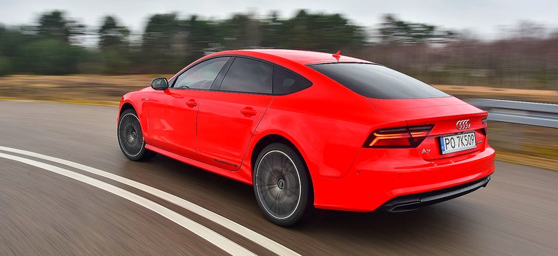 Czerwony lakier Misano i koła 20'' podkreślają efektowną linię Audi A7. /Motor