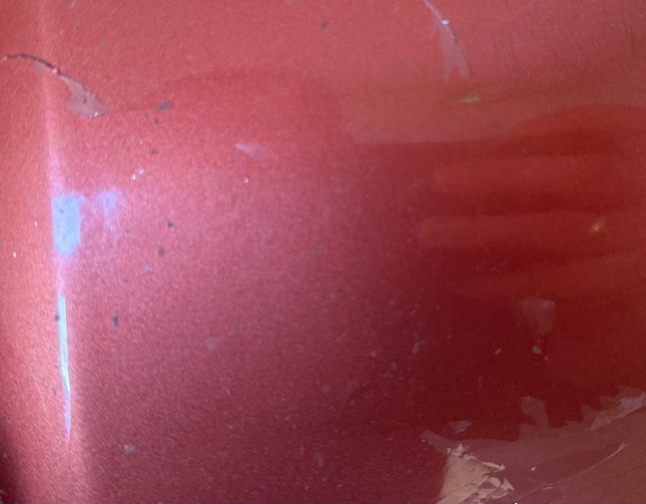 Część poszukiwanego przez policjantów samochodu. /zdj. KPP w Ostródzie /Policja