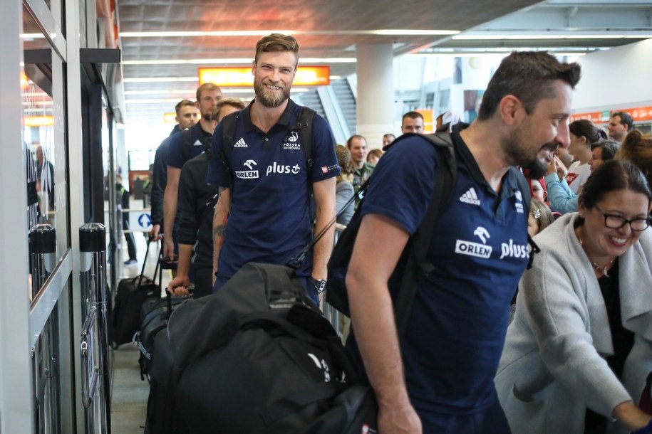 Część siatkarzy wróciła do Warszawy /Leszek Szymański /PAP