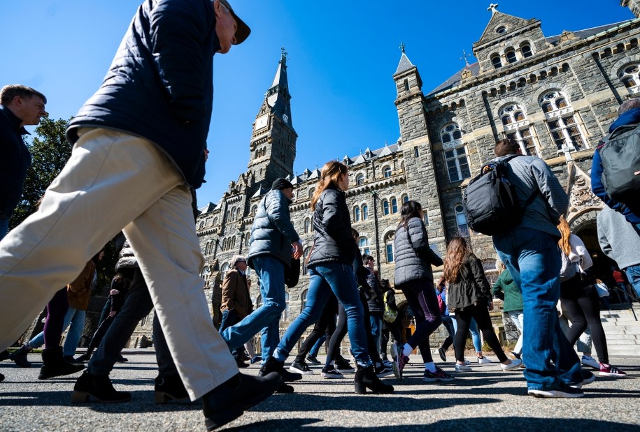 Część studentów prestiżowego Uniwersytetu Georgetown chce utworzyć specjalny fundusz /JIM LO SCALZO /PAP/EPA