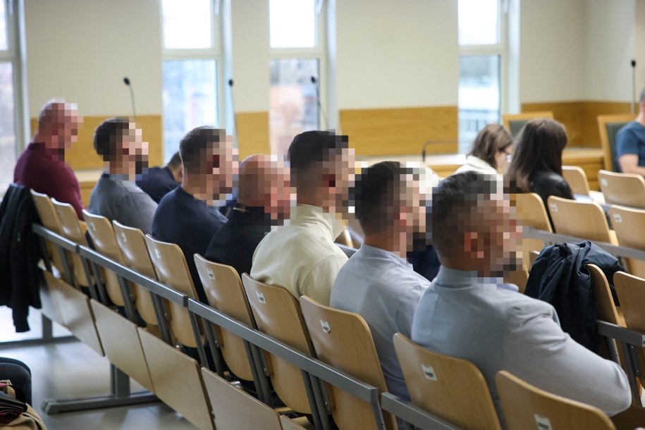 Część z oskarżonych na sali rozpraw Sądu Apelacyjnego w Krakowie w trakcie marcowej rozprawy /Łukasz Gągulski /PAP