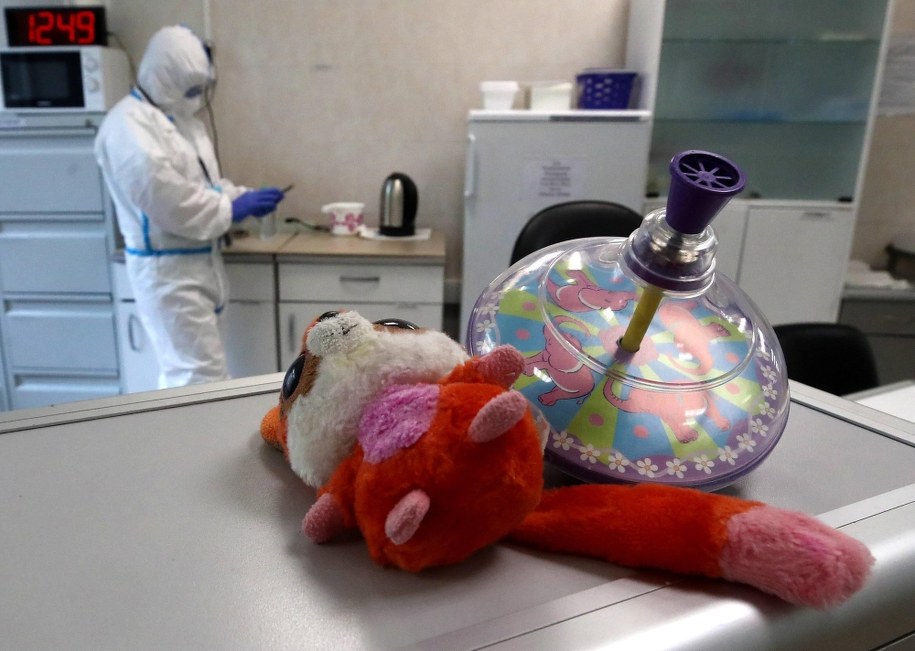 UOKiK skontrolował zabawki z przyssawkami. Część z nich może być niebezpieczna dla dzieci