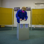 Czesi wybierają parlament. Lokale wyborcze zostały zamknięte, jutro ciąg dalszy