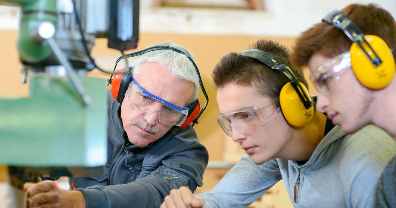 Czesi zatrudniają nieletnich /123RF/PICSEL