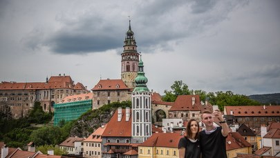 Czesi znoszą koronawirusowe restrykcje przy kuflu darmowego piwa