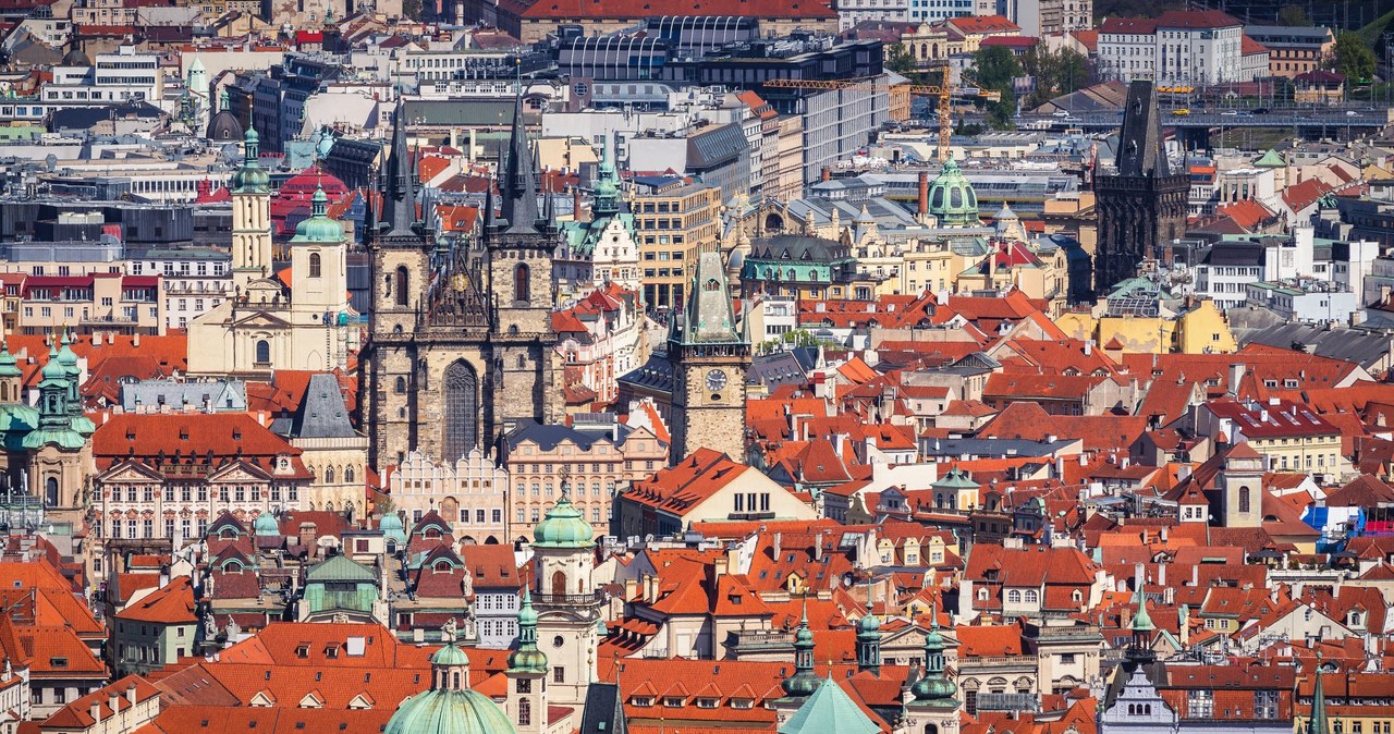 Czeski parlament przegłosował podwyżkę podatków /123RF/PICSEL