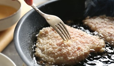Czeskie kotlety schabowe to majstersztyk. Ich oryginalna panierka zmienia wszystko