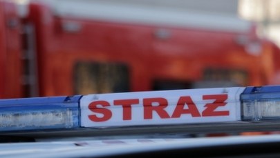 Częstochowa: Dwójkę dzieci z płonącego mieszkania wynieśli świadkowie. Ojciec były nietrzeźwy