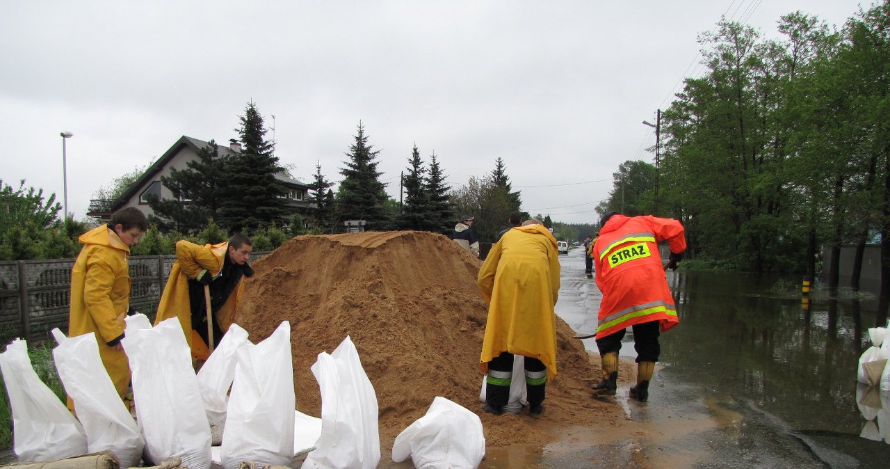 Częstochowa: Nie wytrzymały wały na Warcie 