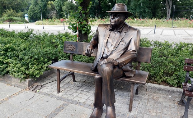 Częstochowa upamiętnia postać Piotra Machalicy. W mieście stanęła ławeczka aktora