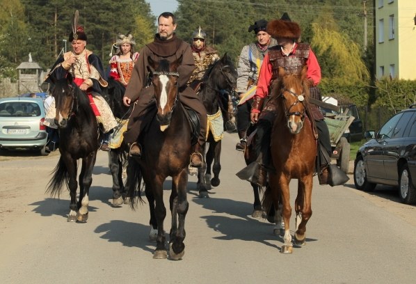 Członkowie bractwa konnego w drodze do Watykanu /PAP/Tomasz Waszczuk /PAP