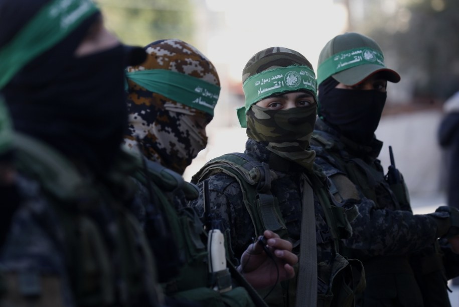 Członkowie palestyńskiej organizacji terrorystycznej Hamas /Shutterstock