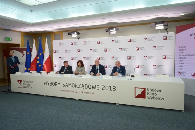 Członkowie PKW na konferencji prasowej / 	Marcin Obara  /PAP