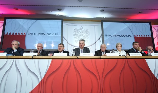 Członkowie PKW /Leszek Szymański /PAP/EPA