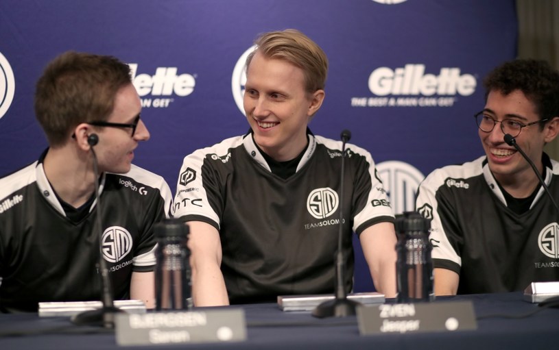 Członkowie zespołu Team SoloMid podczas konferencji zorganizowanej przez markę Gillette /AFP