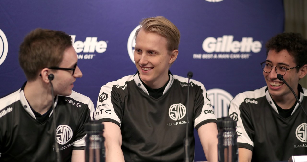 Członkowie zespołu Team SoloMid podczas konferencji zorganizowanej przez markę Gillette /AFP