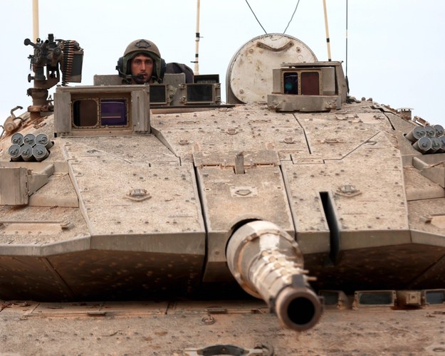 Czołg armii izraelskiej /ATEF SAFADI  /PAP/EPA