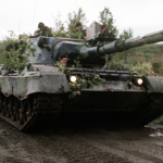 Czołg Leopard 1A5 po raz pierwszy zmierza do walki w Ukrainie
