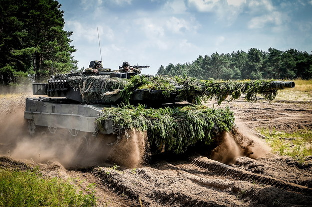 Czołg Leopard 2 /Sascha Steinbach /PAP/EPA