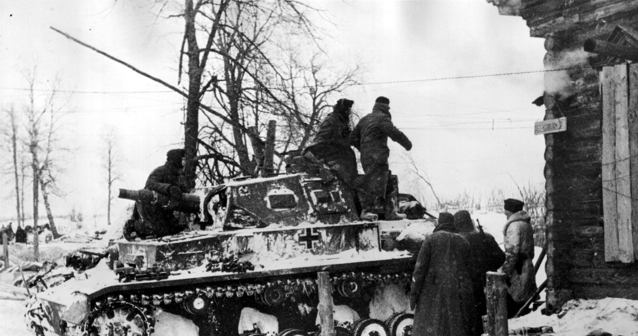 Czołg niemiecki PzKpfw IV Ausf E na froncie wschodnim /Z archiwum Narodowego Archiwum Cyfrowego