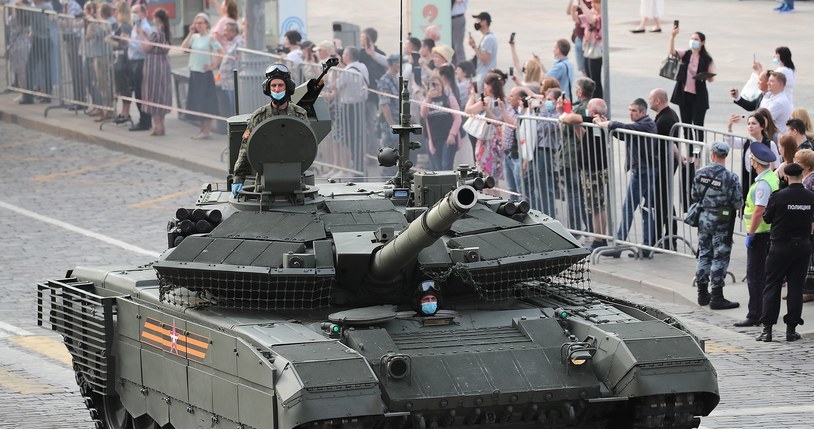 Czołg T-90M w trakcie parady /Wikipedia