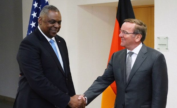 Czołgi dla Ukrainy. Czy nowy minister postawi się kanclerzowi Scholzowi?