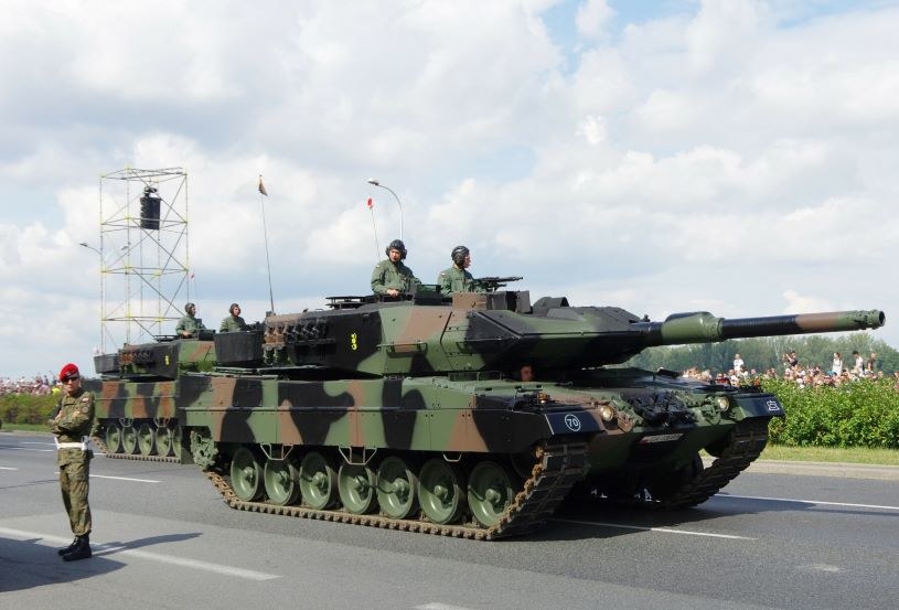 Czołgi Leopard mogą być bezpieczne o swoją przyszłość. /ZOFIA BAZAK /East News