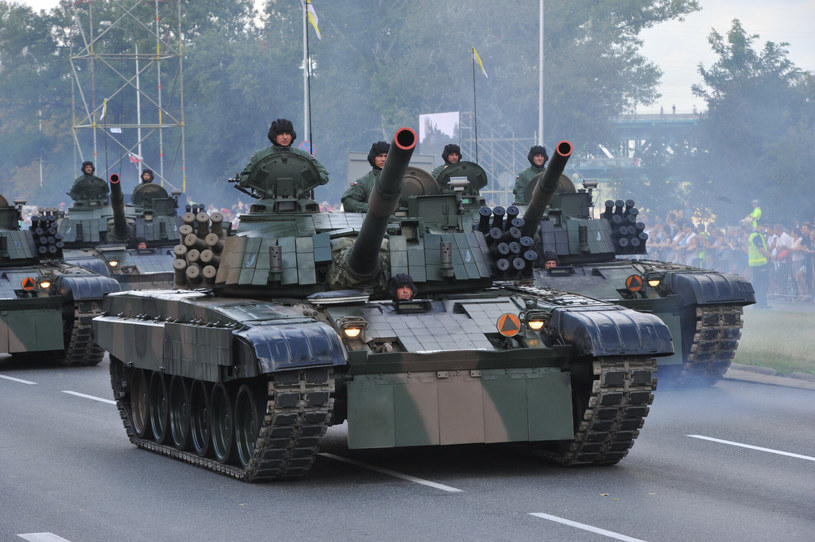 Czołgi PT-91 Twardy powstały na bazie czołgów T-72 /Wojtek Laski/East News /East News