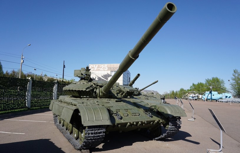 Czołgi serii T-64 są podobne do T-72. Co ciekawe, mimo że T-72 to nowsza konstrukcja, jest słabsza. T-72 miał być mniej zaawansowany, tańszy i szybszy w produkcji niż T-64 /@RecoMonkey /Twitter