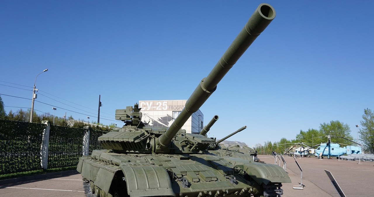 Czołgi serii T-64 są podobne do T-72. Co ciekawe, mimo że T-72 to nowsza konstrukcja, jest słabsza. T-72 miał być mniej zaawansowany, tańszy i szybszy w produkcji niż T-64 /@RecoMonkey /Twitter