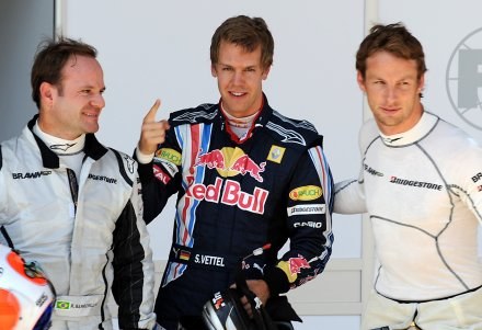 Czołowa trójka kwalifikacji (od lewej): Barrichello, Vettel i Button /AFP