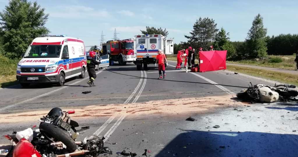 Czołowe zderzenie motocyklistów. Obaj zginęli /Policja