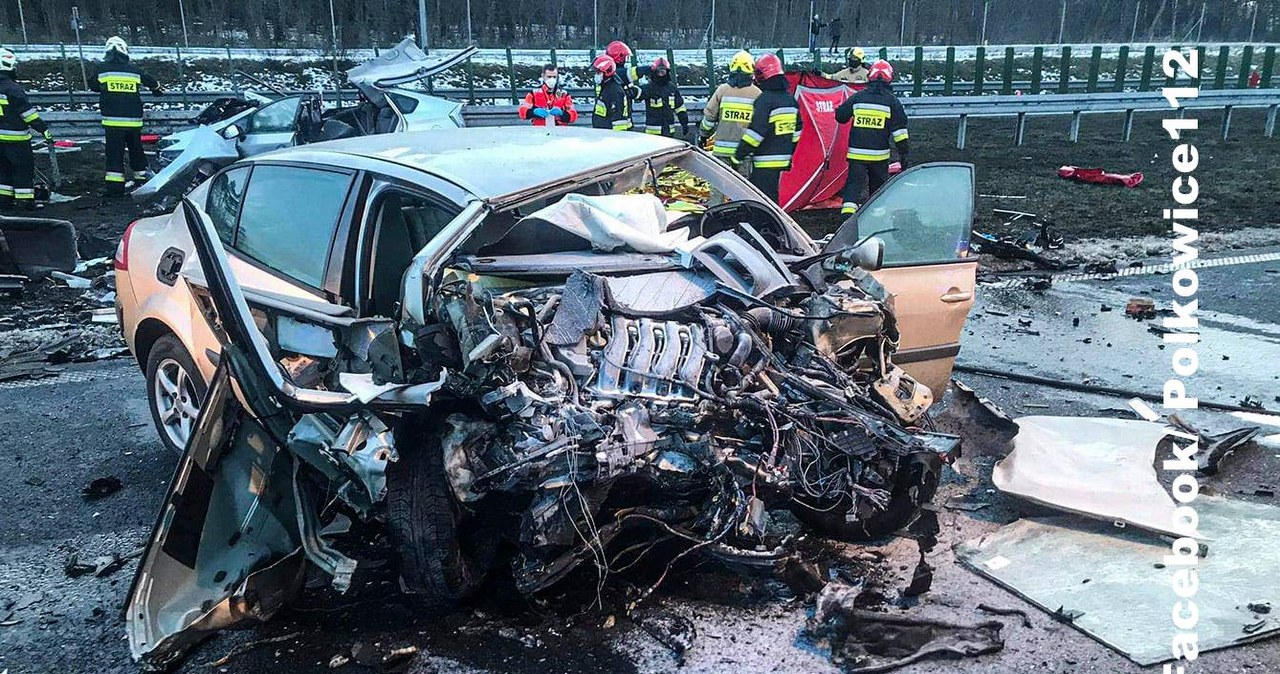 Czołowe zderzenie na S3. Kierowca miał wjechać na drogę pod prąd