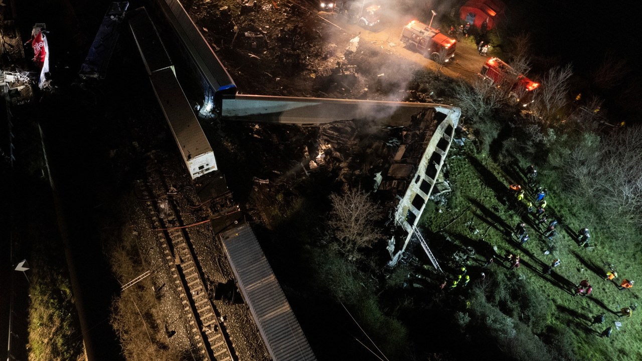 Czołowe zderzenie pociągów w Grecji. Zginęło co najmniej 36 osób