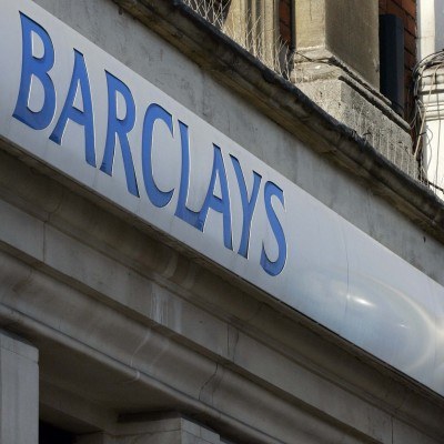 Czołowy brytyjski bank Barclays prowadzi rozmowy z administratorami Lehman Brothers /AFP