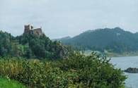 Czorsztyn, ruiny zamku /Encyklopedia Internautica