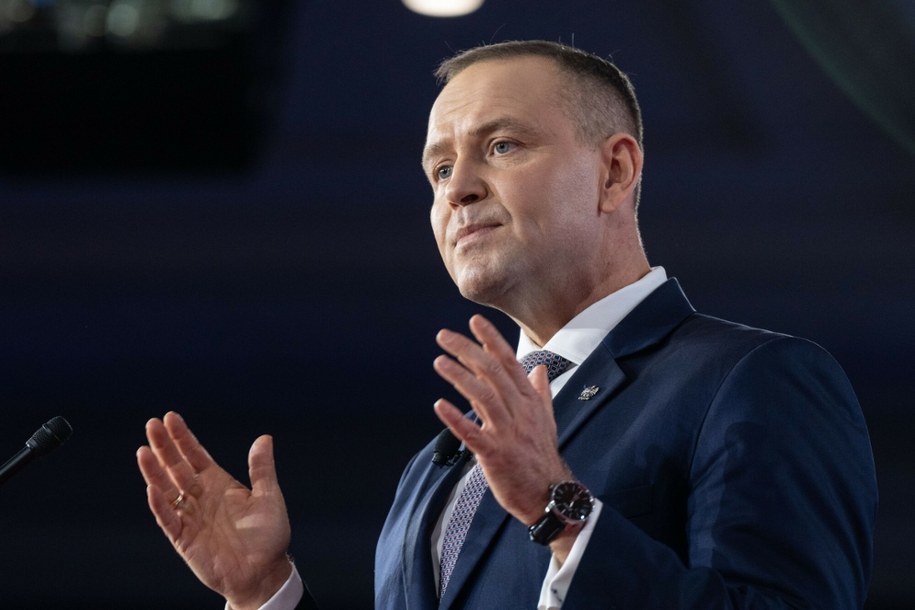 Czterech sędziów Trybunału Konstytucyjnego czeka na ślubowanie. Na zdjęciu Karol Nawrocki /Rex Features/East News /East News