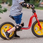 Czterolatek sam na ulicy. Pomogli mu policjanci