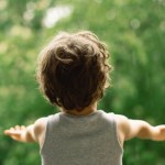 Czterolatek wypadł z balkonu na trzecim piętrze