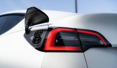 Czteroletnie Tesle oblewają przeglądy. Skala jest zaskakująca