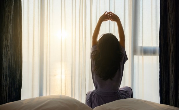 Cztery godziny snu wystarczą? Naukowcy odkryli rzadką mutację genetyczną