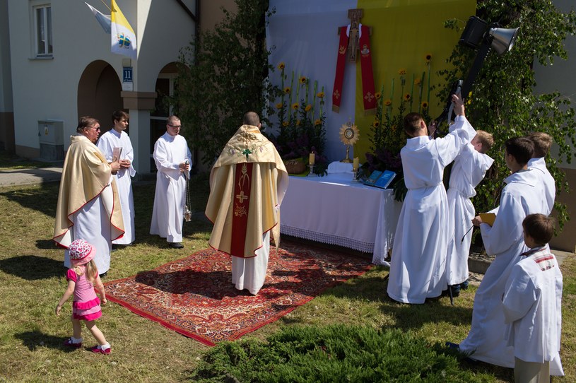 Boże Ciało 2022 Kiedy Wypada Czy Jest Wolne Od Pracy Sklepy Będą Otwarte Wydarzenia W 1930