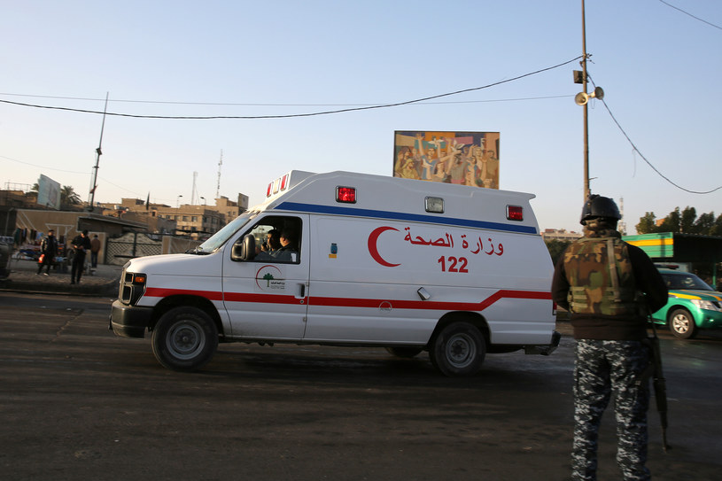 Cztery osoby zginęły, a zostało 16 rannych w zamachu samobójczym w Bagdadzie /SABAH ARAR /AFP