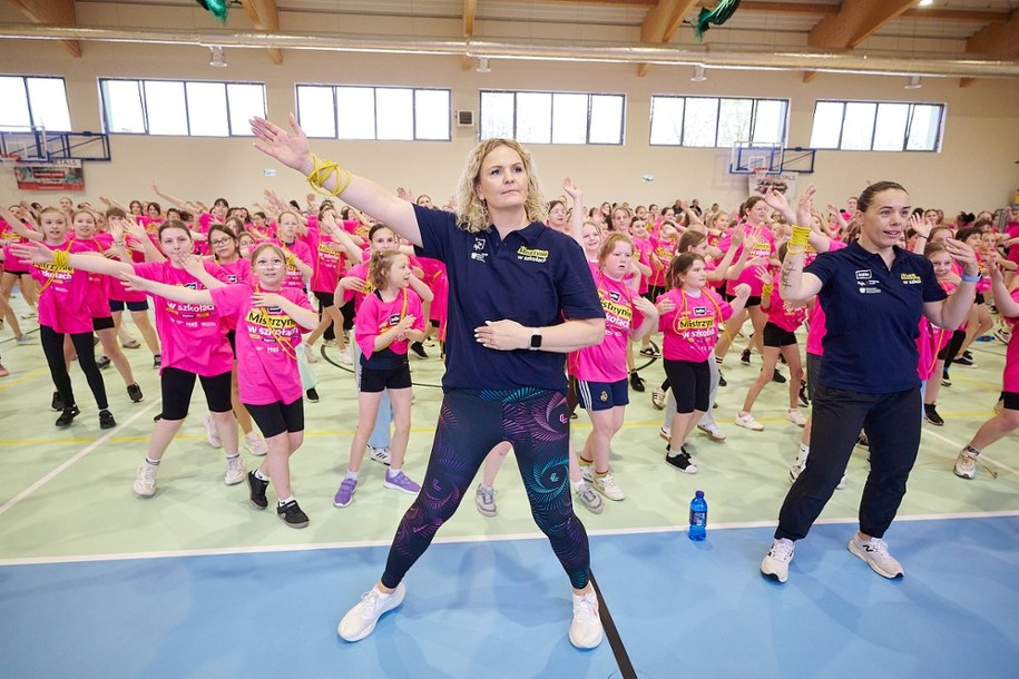 Cztery utytułowane sportsmenki poprowadzą zajęcia w ramach akcji „Mistrzynie w Szkołach” w Krakowie /Mistrzynie w Szkołach /