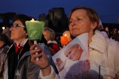 Czuwają przed beatyfikacją Jana Pawła II