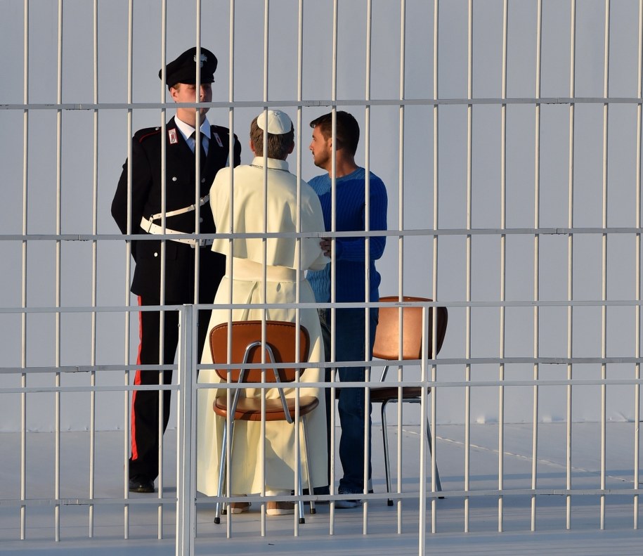 Czuwanie modlitewne w Brzegach /Radek Pietruszka /PAP